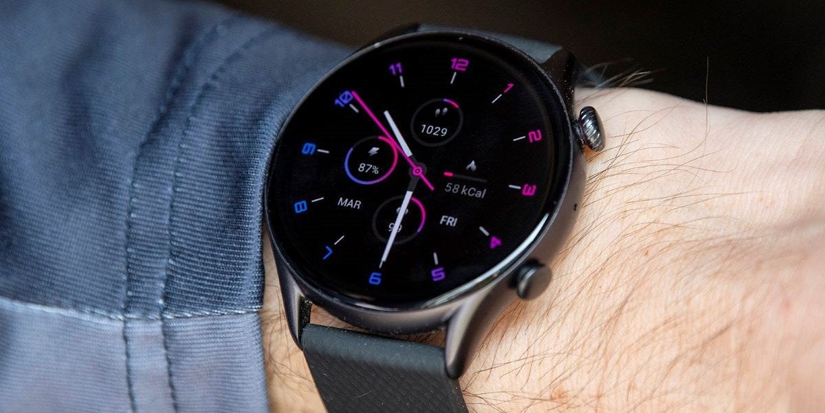 amazfit-gtr-3-pro-sesli-gorusme-akilli-saat-infinite-siyah-amazfit-turkiye-garantili-firsat-kurdu